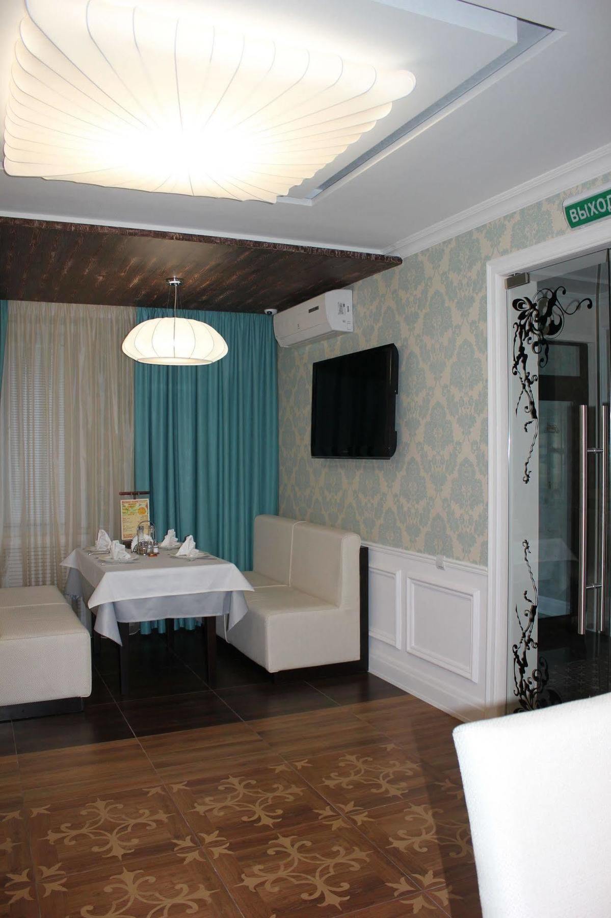 Hotel Rossiya Noyabrsk Dış mekan fotoğraf