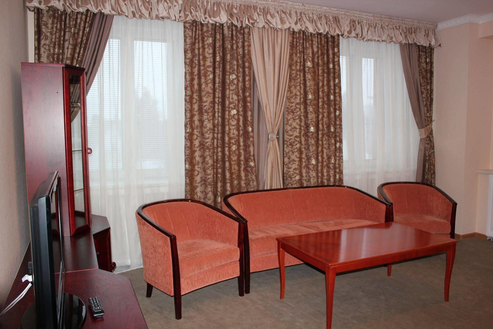 Hotel Rossiya Noyabrsk Dış mekan fotoğraf