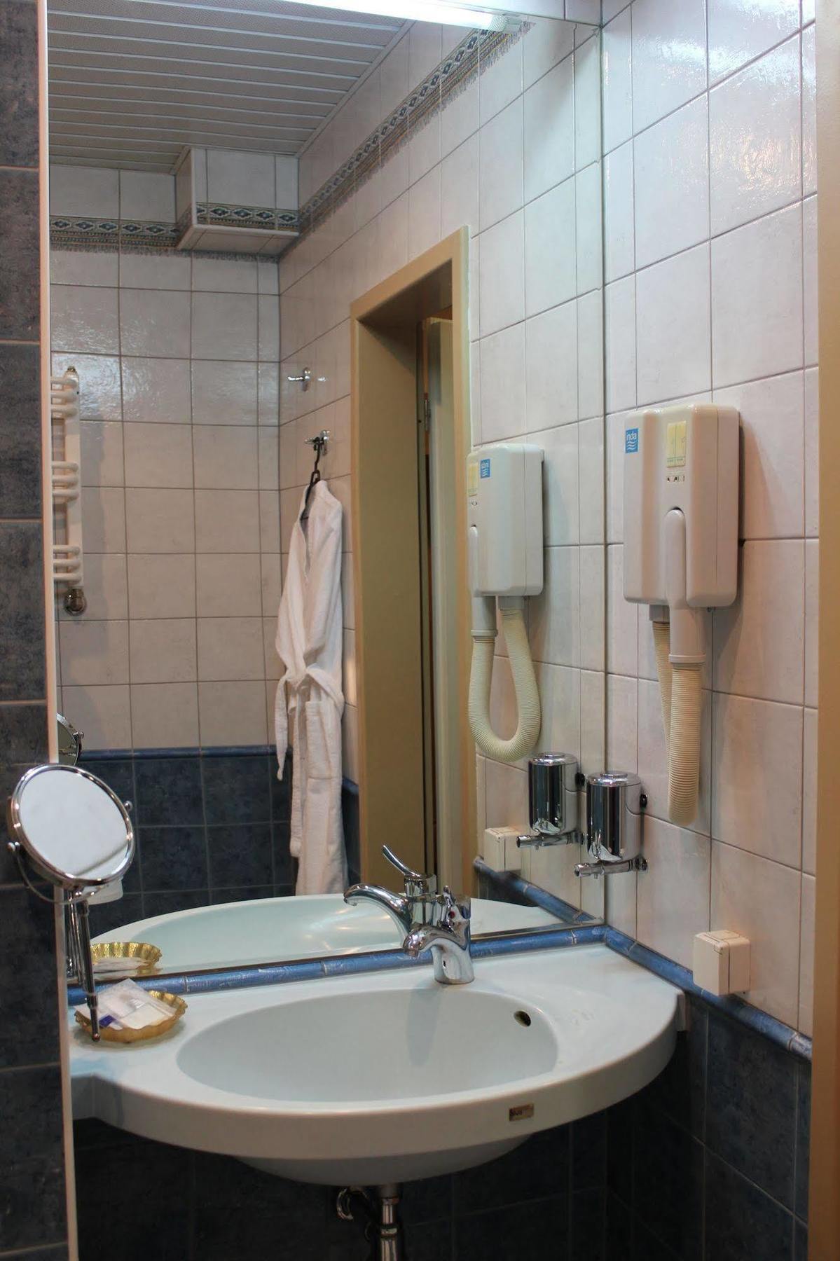 Hotel Rossiya Noyabrsk Dış mekan fotoğraf